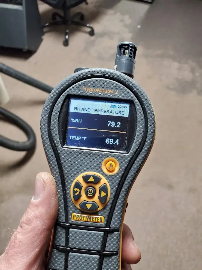 Moisture meter humidity assessment for Mold Remediation & Removal in Oskaloosa
